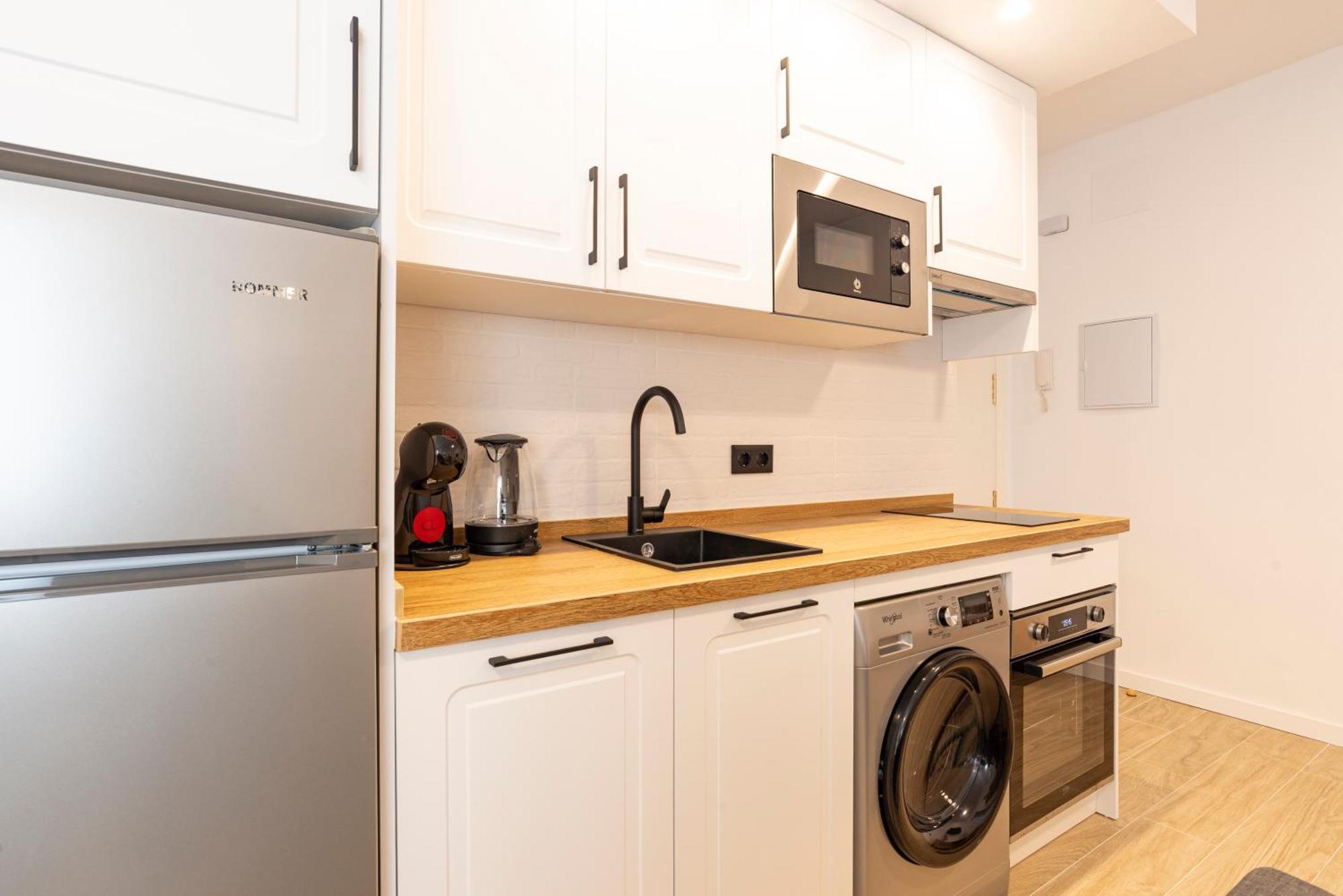 II Cozy & Modern Apartment Ayr Malaga Bagian luar foto