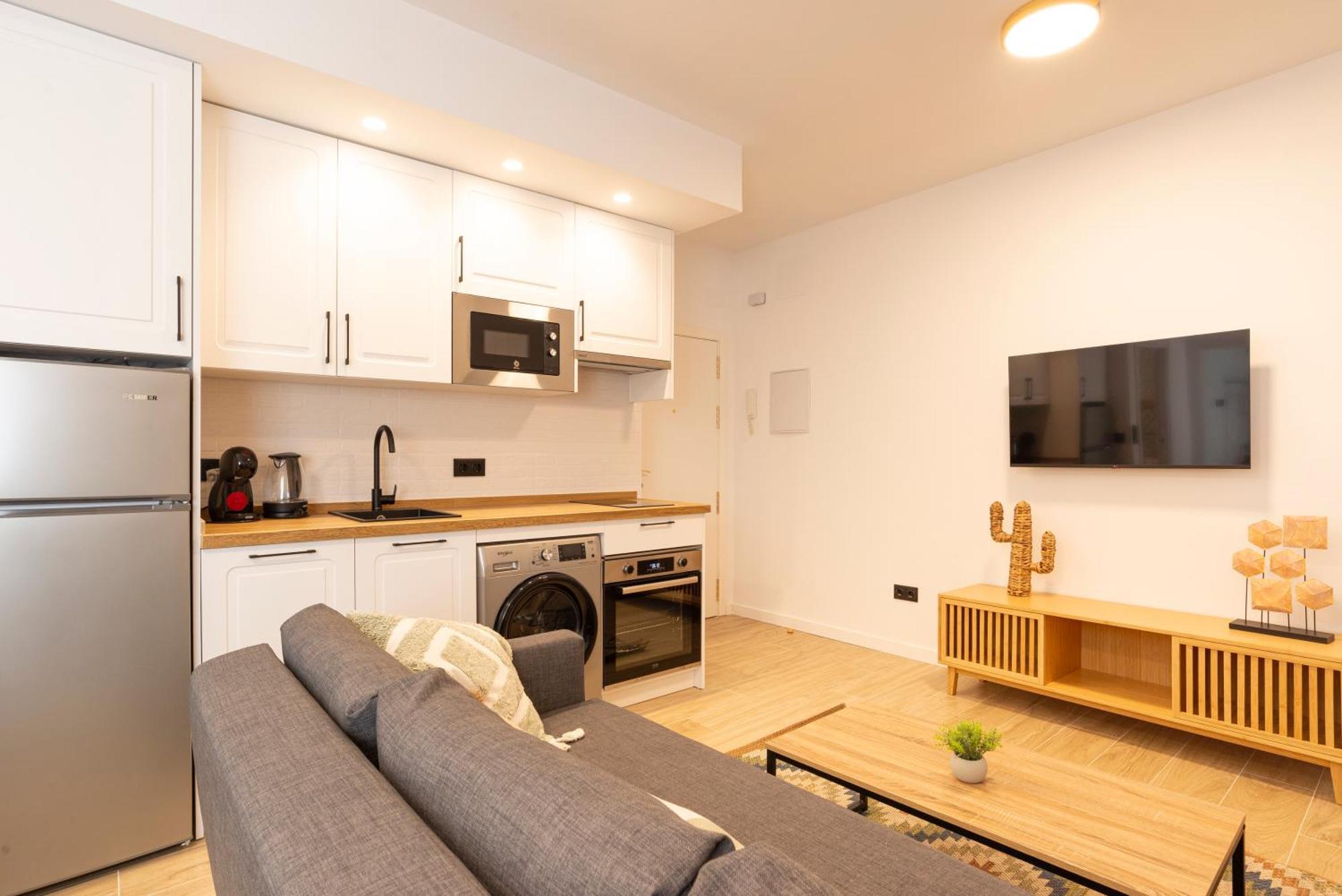 II Cozy & Modern Apartment Ayr Malaga Bagian luar foto